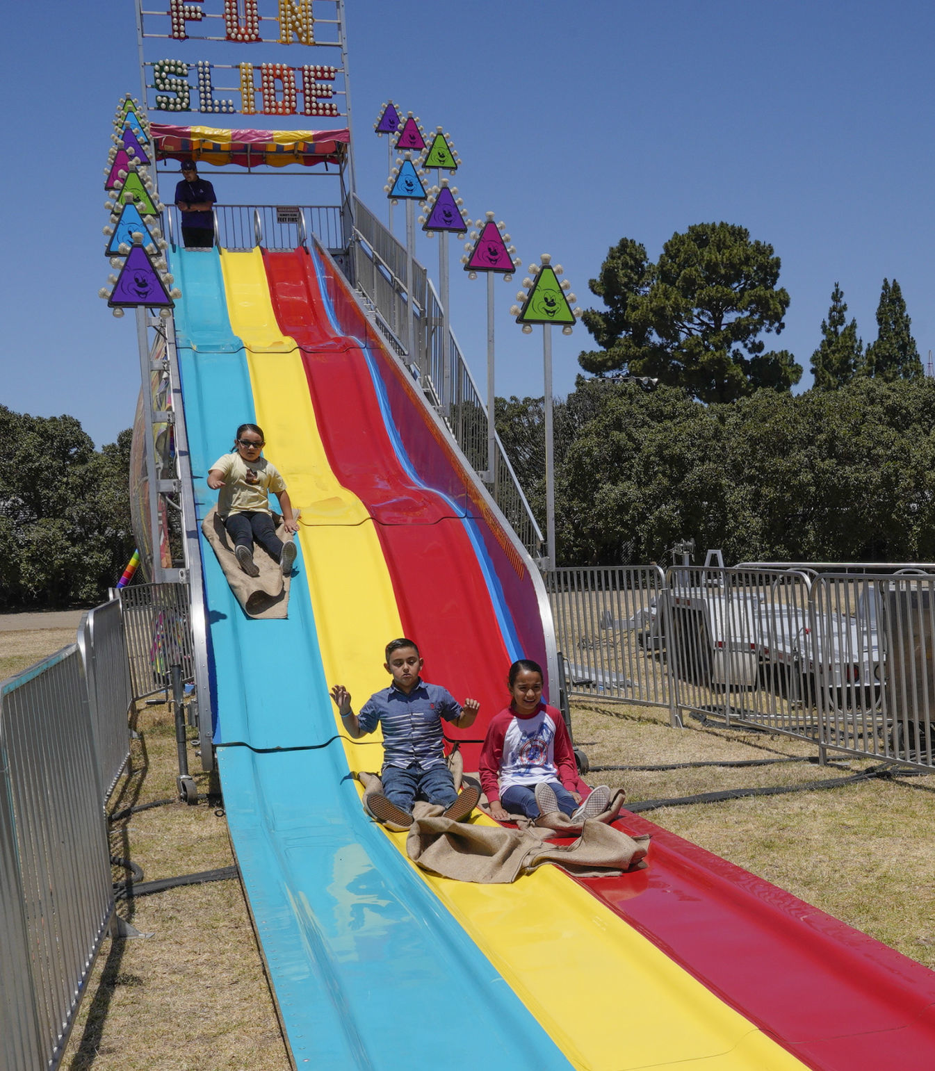 071019 Fair Opens 15.jpg